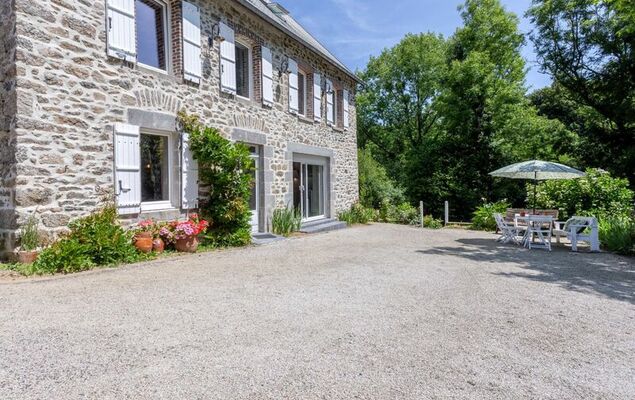 Les Oiseaux - Photo 1